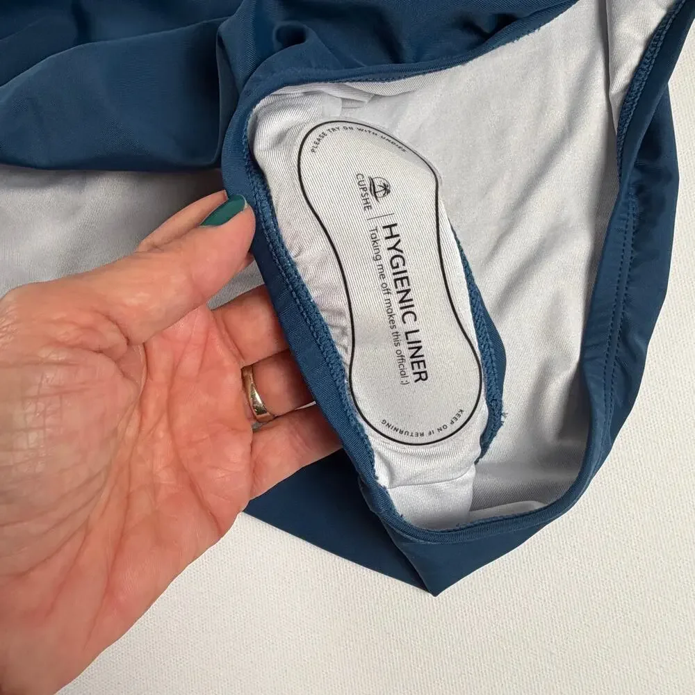 CUPSHE Floral Halter One-Piece Swimsuit Navy Blue Cream NEW Size M D/DD Bust